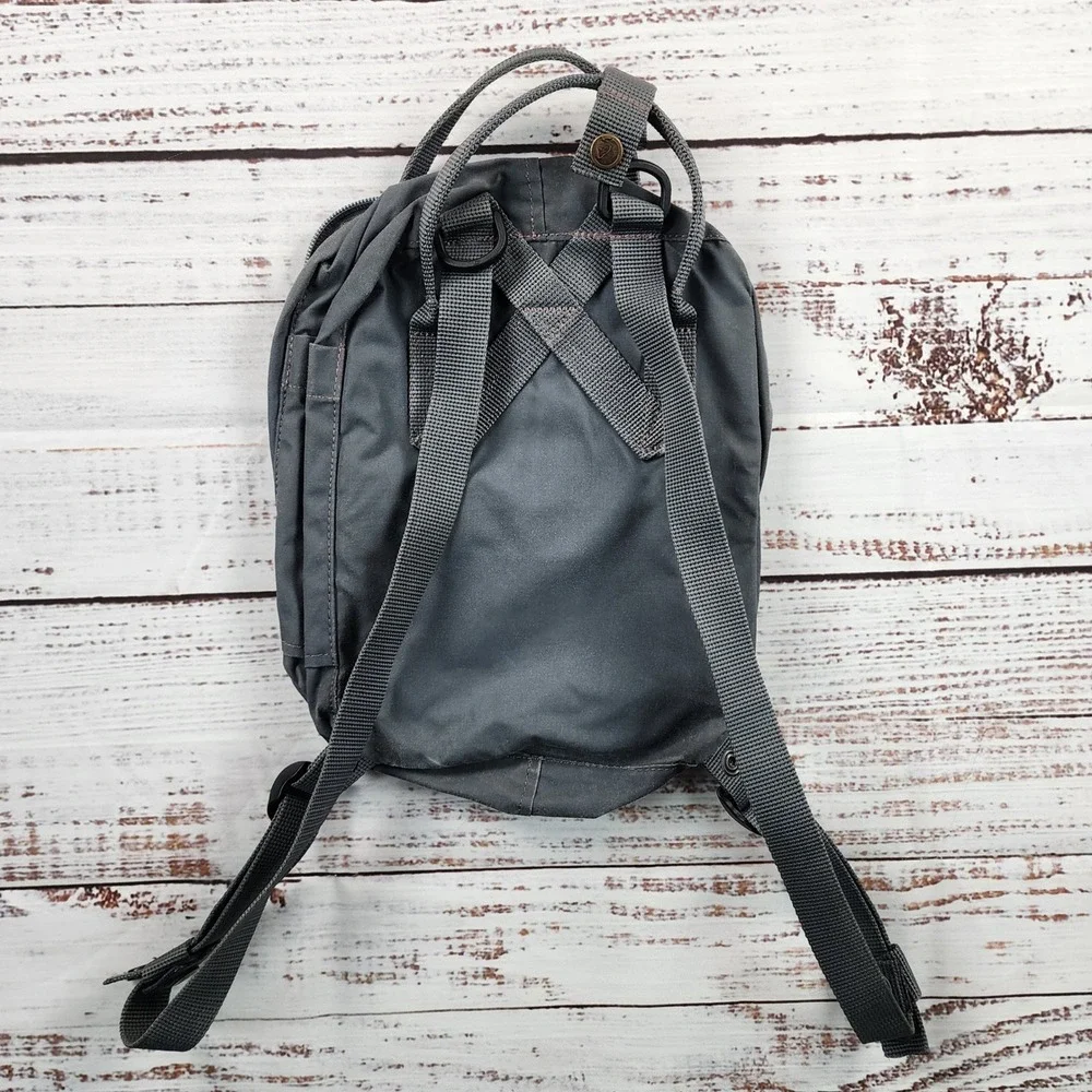 Fjallraven Kanken Mini Backpack Unisex Graphite Gray 7L Vinylon F Daypack